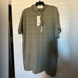 Oversized hooded short sleeve shirt